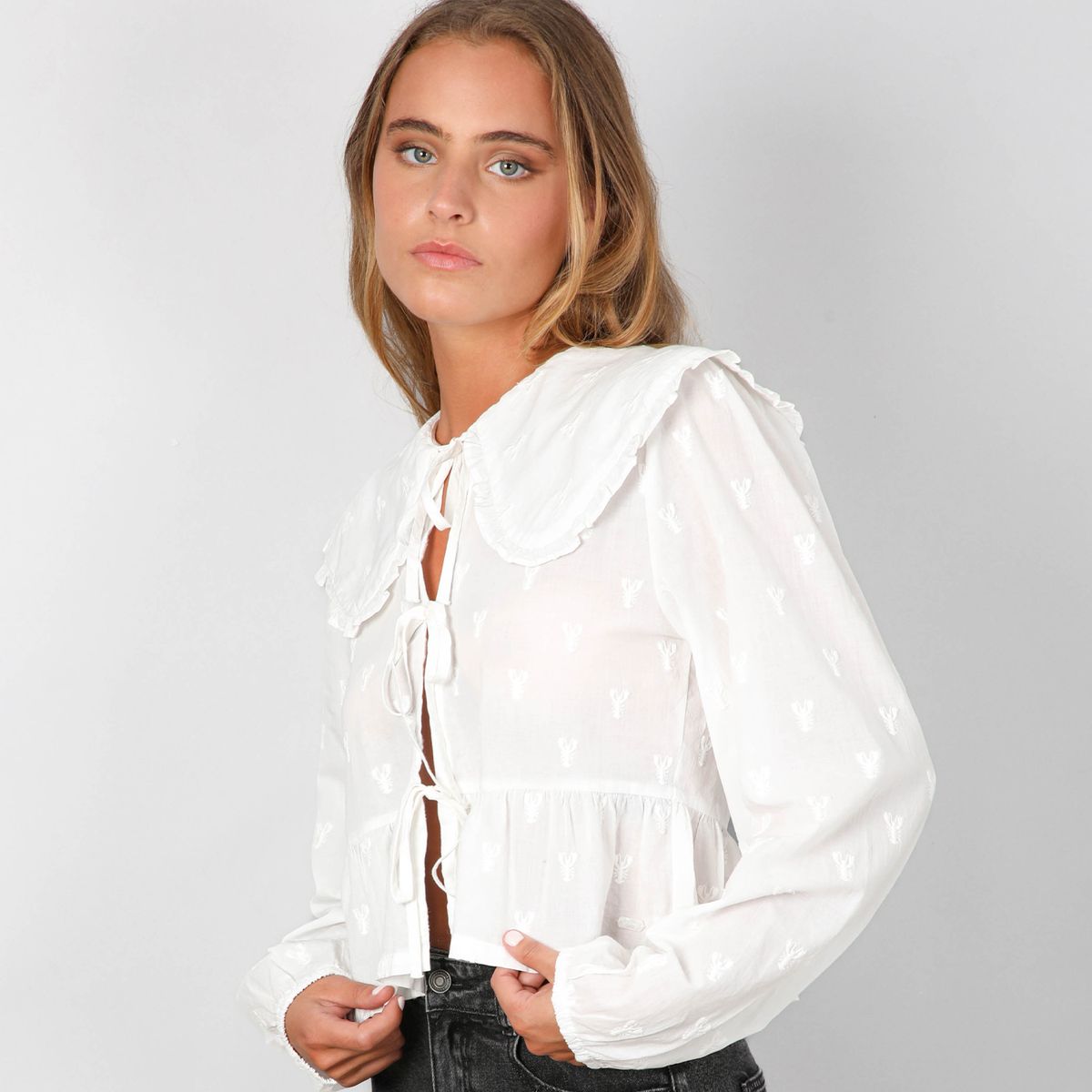 RAINDOOR - Blusa Cuello Bebe Estampada Blanco Mujer Raindoor