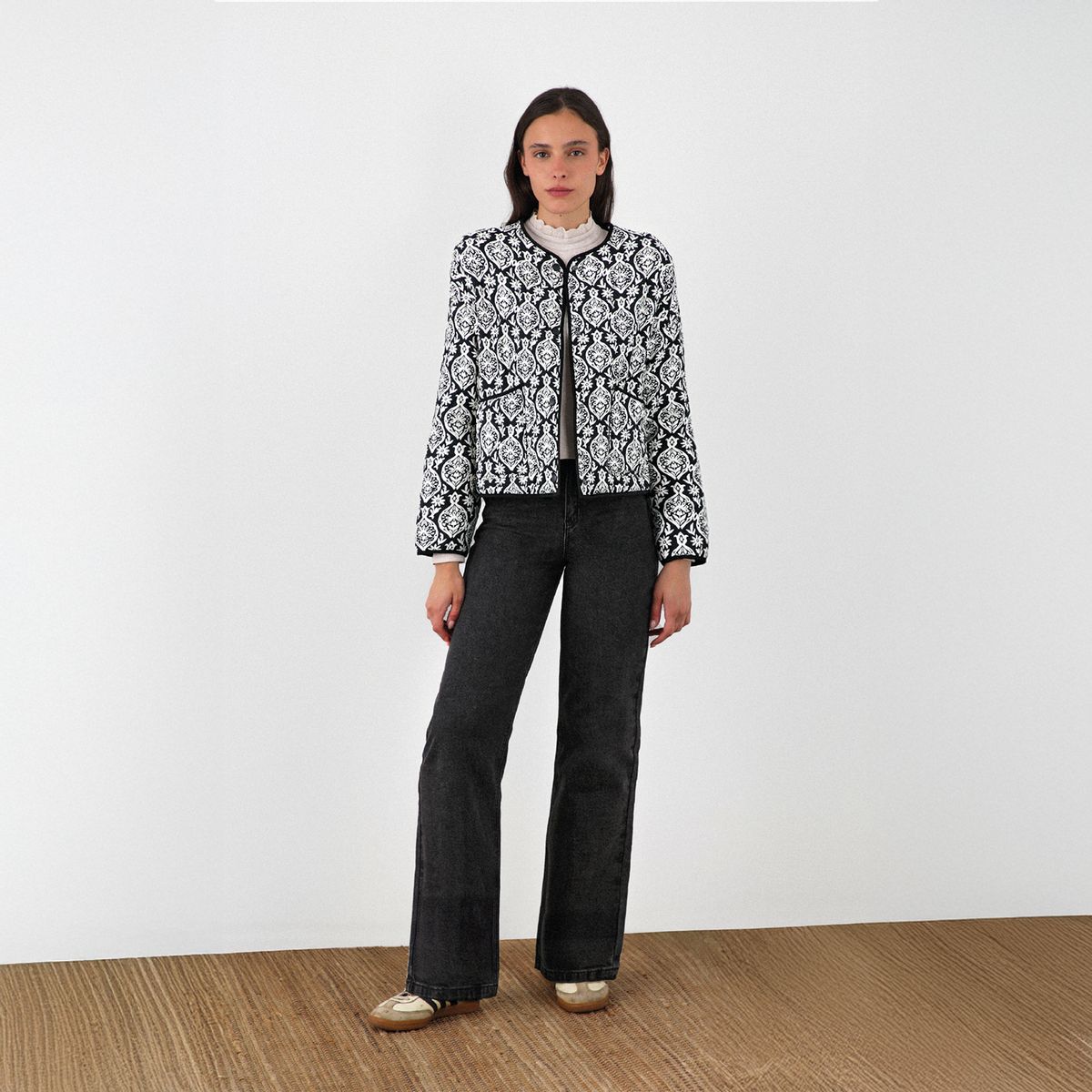 RAINDOOR - Chaqueta Acolchada Negra Estampado Blanco Mujer Raindoor