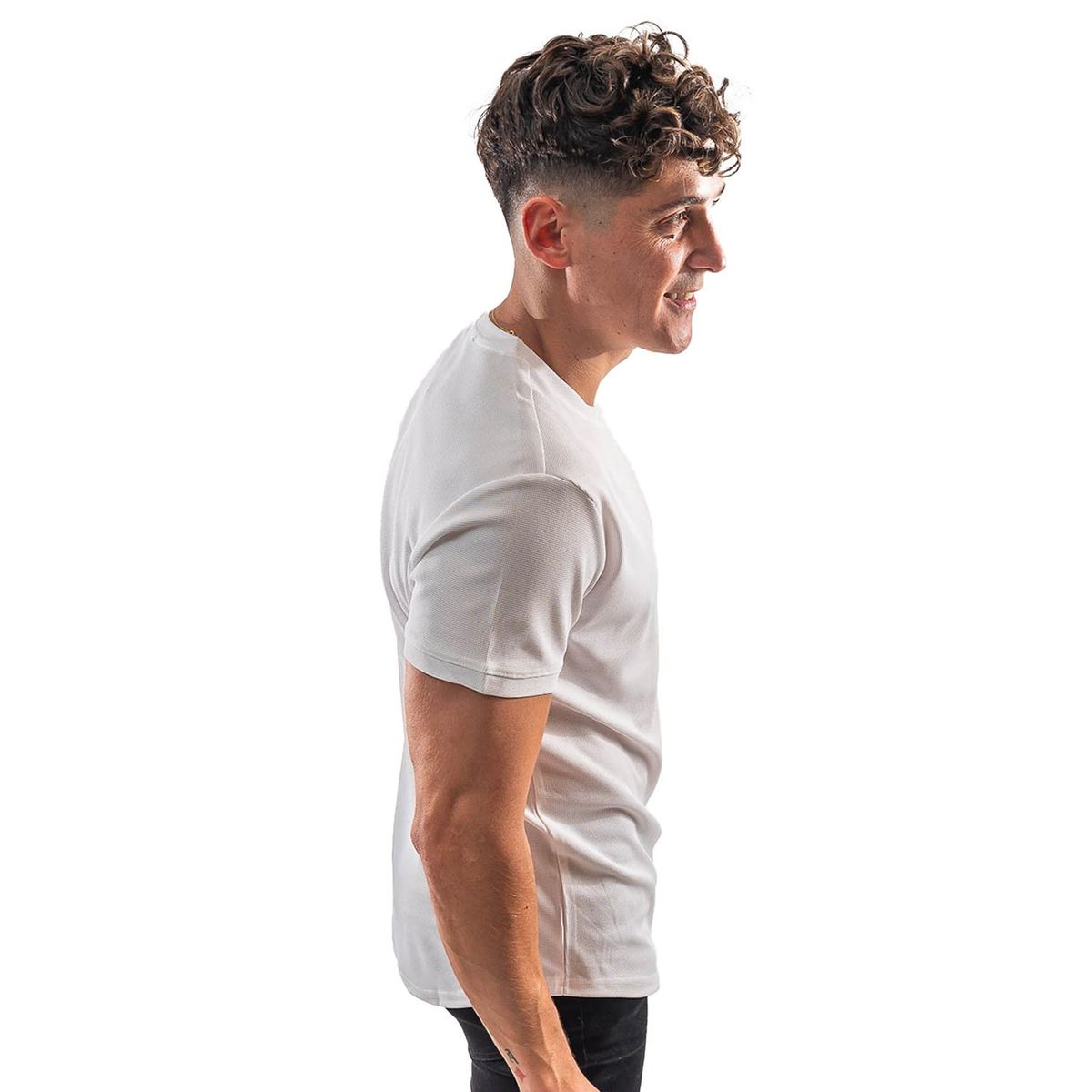 PARROT - Polera lisa básica y versátil para cualquier look Parrot