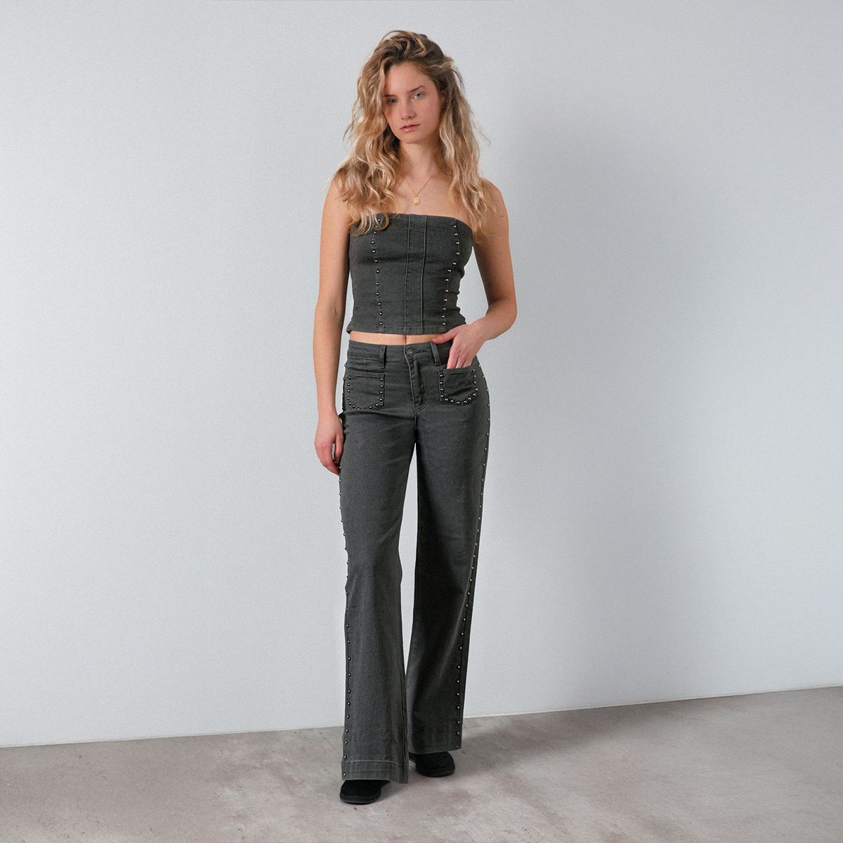 RAINDOOR - Top Strapless Tachas Gris Mujer Raindoor