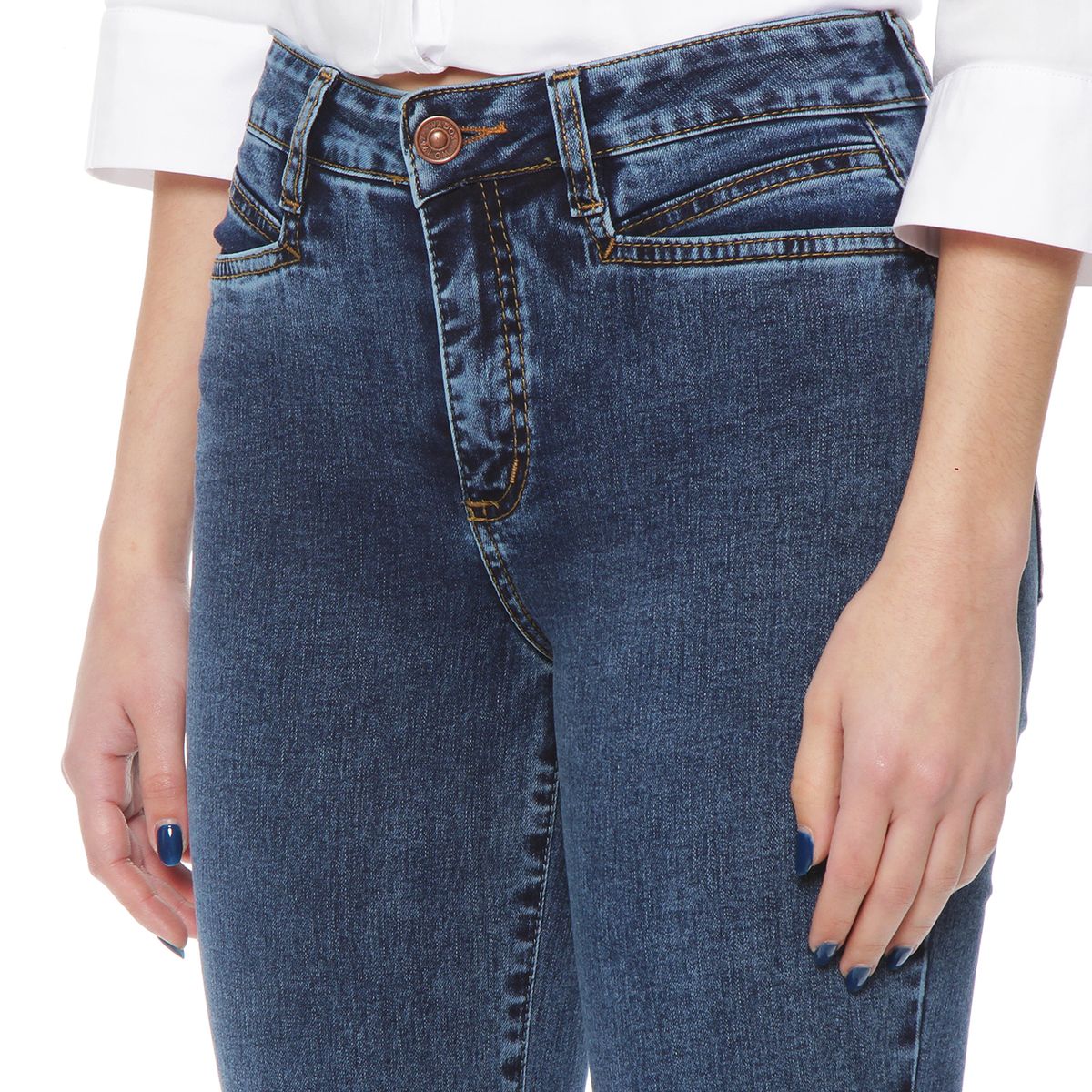 WADOS - JEANS CLASICO RECTO TIRO ALTO PRETINA BASICA CON UN BOTON