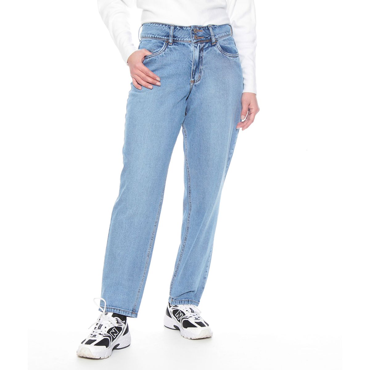 WADOS - JEANS MOM RECTO CLASICO TIRO ALTO PRETINA MEDIA DOS BOTONES