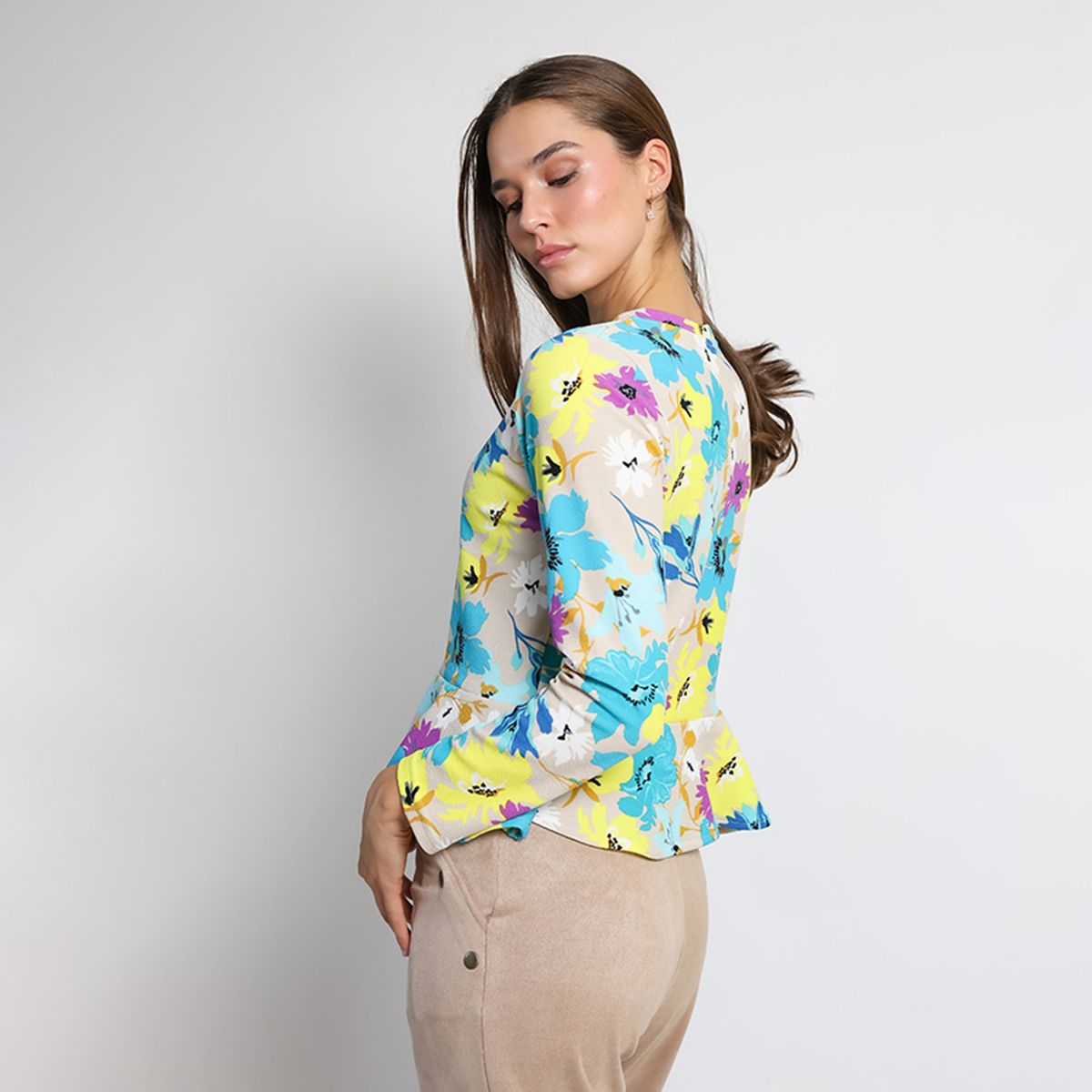 NATALIA SEGUEL - Polera Ana Flores Amarillas Celeste Natalia Seguel