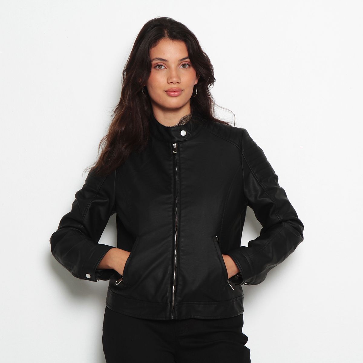 WADOS - CHAQUETA MANGA LARGA CUERO ECOLOGICO CUELLO MAO Y CIERRES