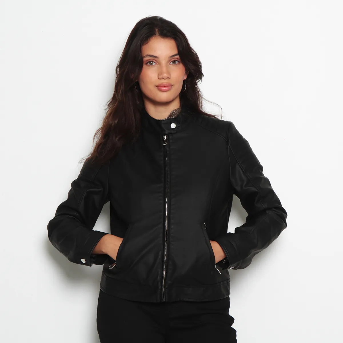 WADOS - CHAQUETA MANGA LARGA CUERO ECOLOGICO CUELLO MAO Y CIERRES