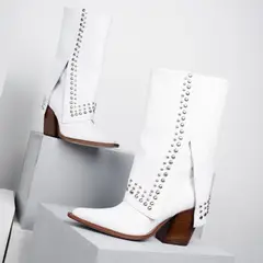 ANNY OUTFITS - Bota Polta White Color Tachas