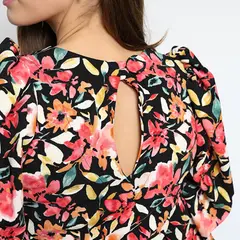 NATALIA SEGUEL - Polera Abril Negro Florecitas