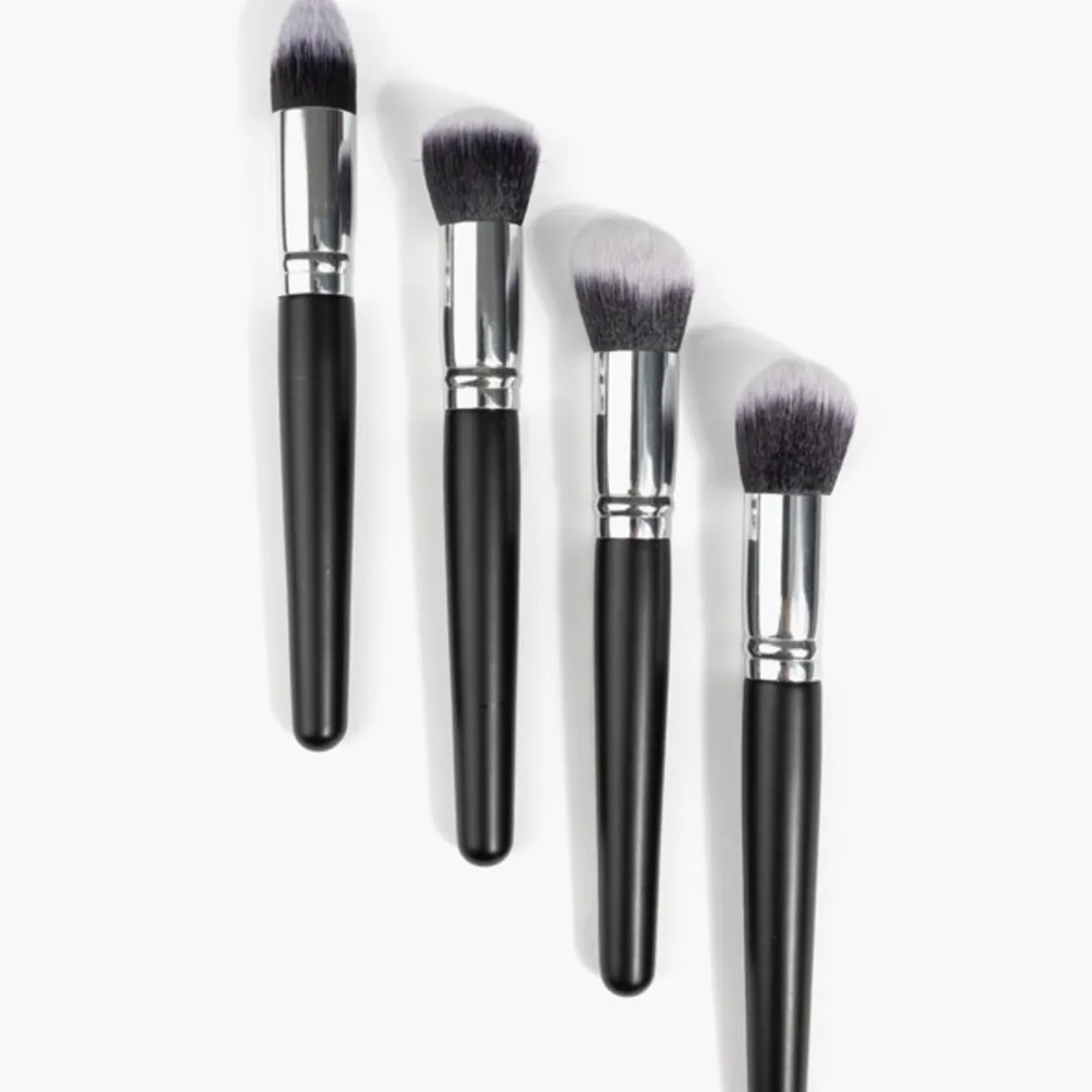 LOUNGE - Set De Brochas Mujer Para El Rostro