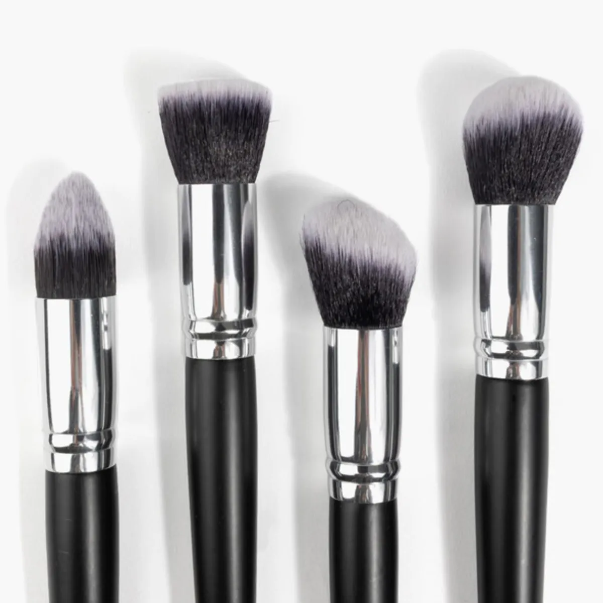 LOUNGE - Set De Brochas Mujer Para El Rostro