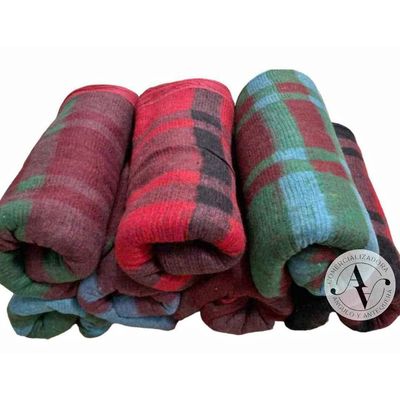 Imagen 2 del producto Fardo Lote 50 Frazadas Térmicas 1 Plaza y Media