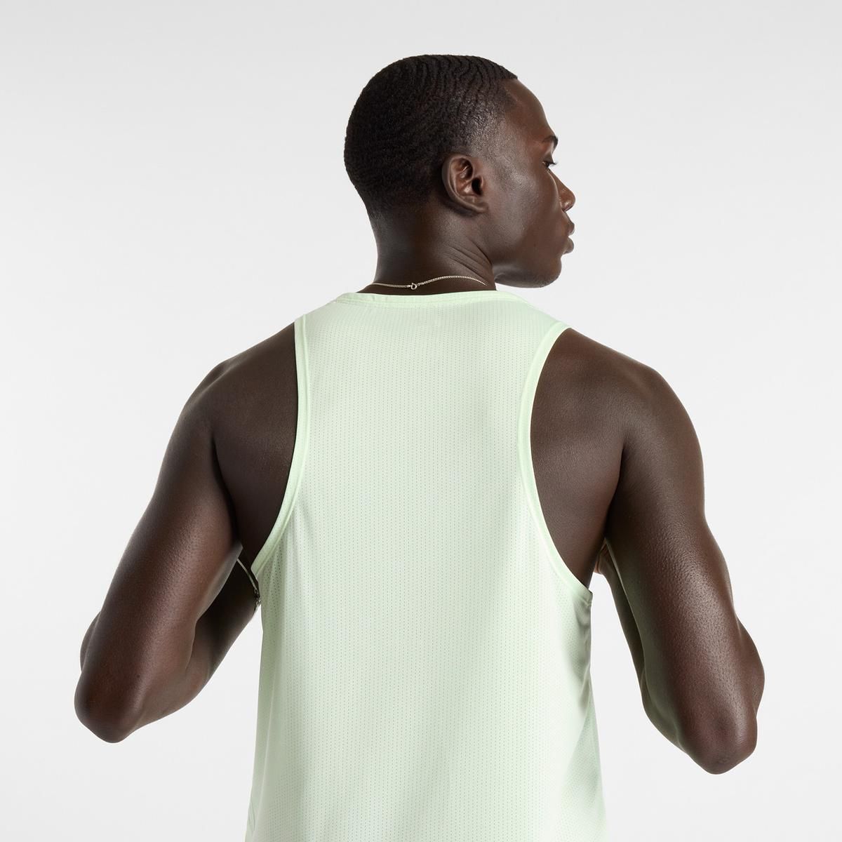 NEW BALANCE - Polera Sin Mangas Running Hombre New Balance Athletic Verde