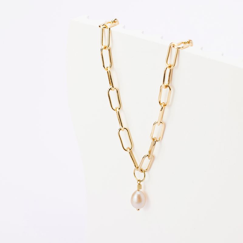 BY LAS CAYETANAS - Collar Perla de río bañado en Oro 18k.---