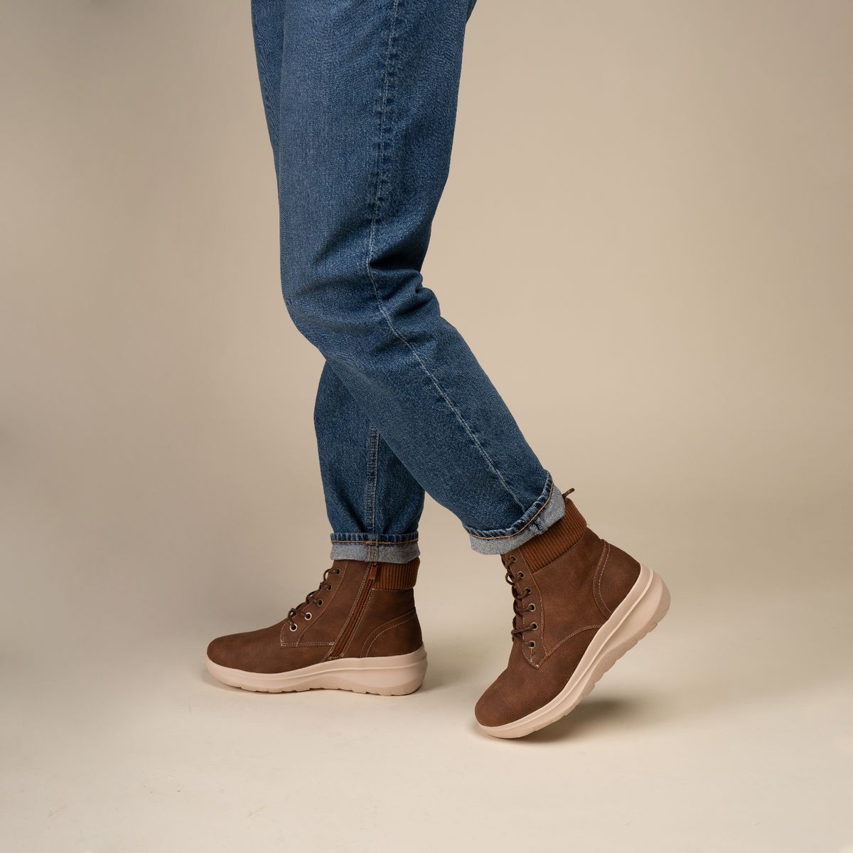 CHINITOWN - Botín Casual Mujer Café Evalina Chinitown