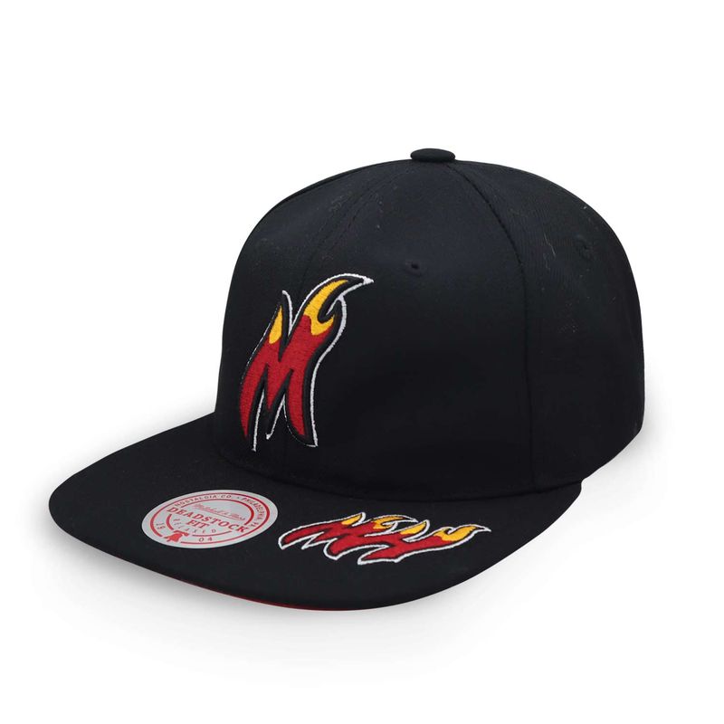 MITCHELL & NESS - Gorra Mitchell & Ness NBA Dead Remix Deadstock Heat Negro Unitalla