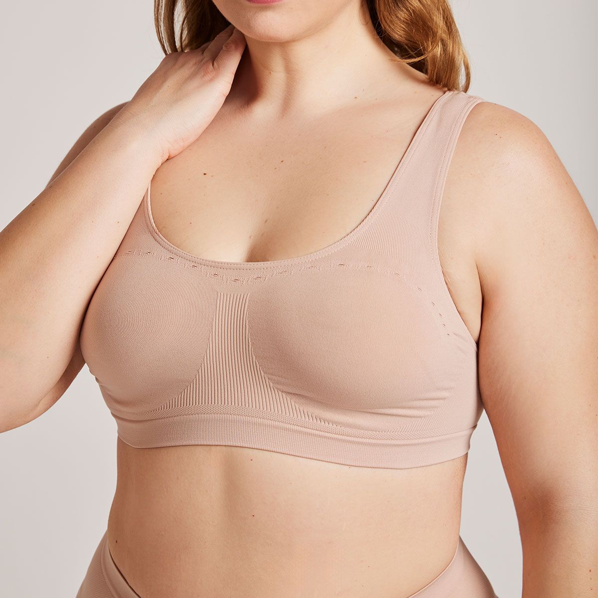 MONARCH - Sostén Basic Confort Seamless Nude Monarch