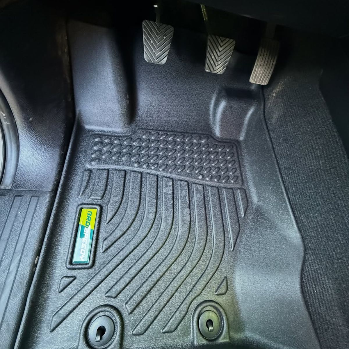 GENERICO - PISOS CALCE PERFECTO PROSPEEDY MITSUBISHI L200 NEW 2024+