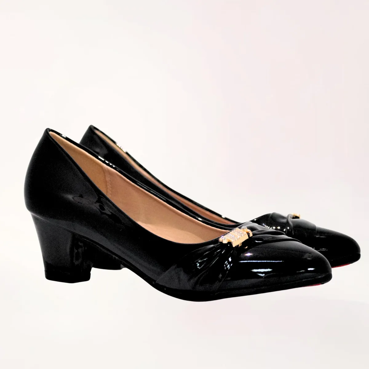 PEQUI - ZAPATO DE CHAROL TACO MEDIO NEGRO