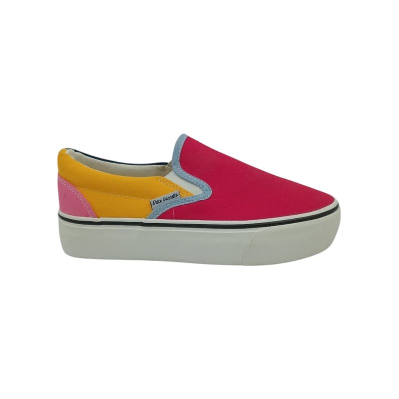 HERIEL - Zapatilla Roja Slip On Mujer.