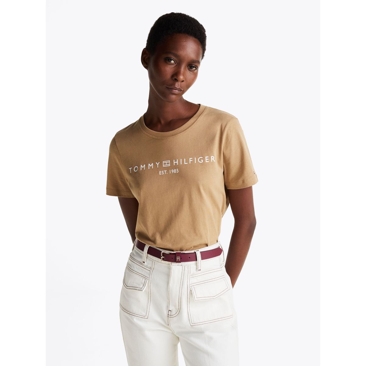 TOMMY HILFIGER - Polera Signature Con Logo Café Tommy Hilfiger