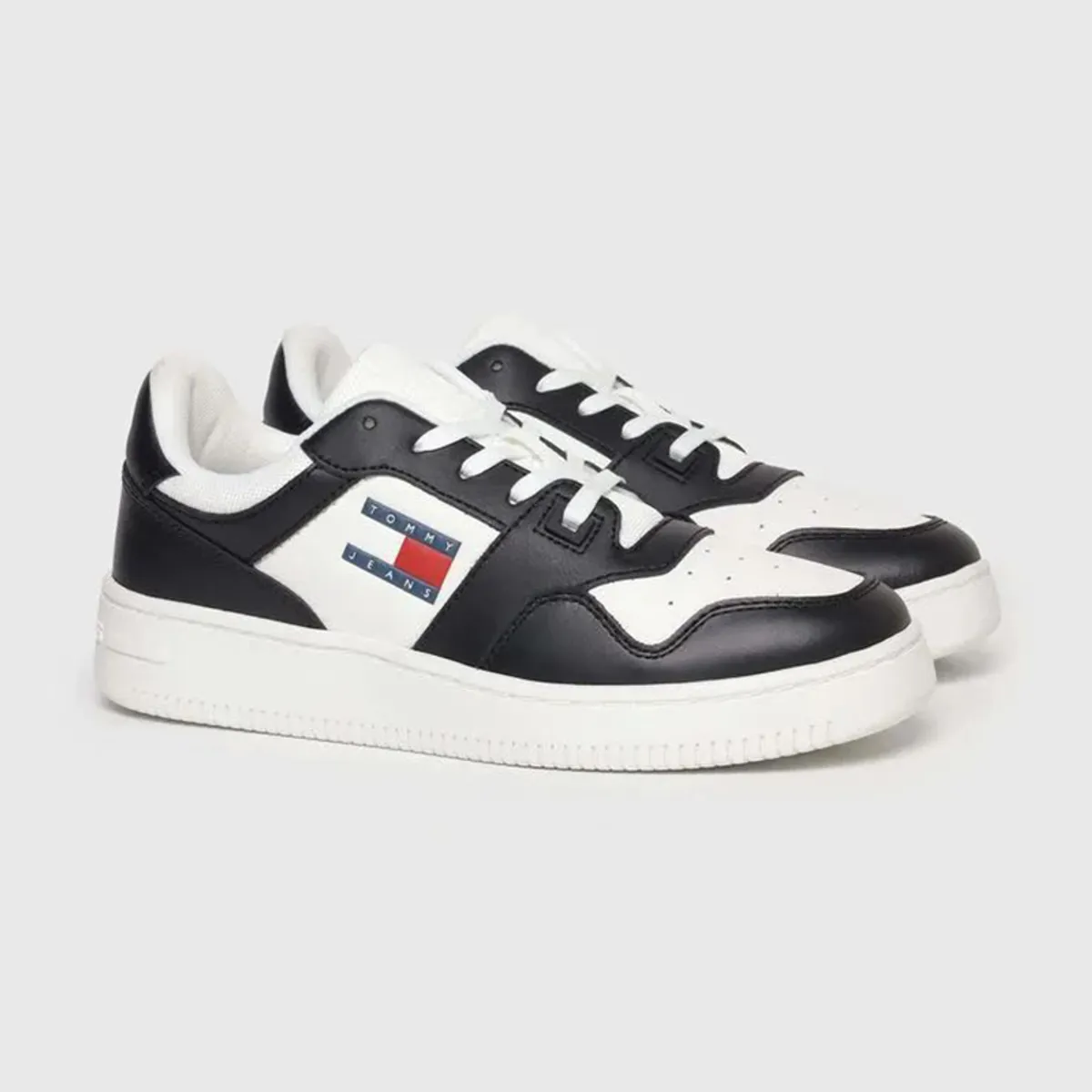 TOMMY HILFIGER - Zapatillas Essential Retro De Cuero Negro Tommy Jeans