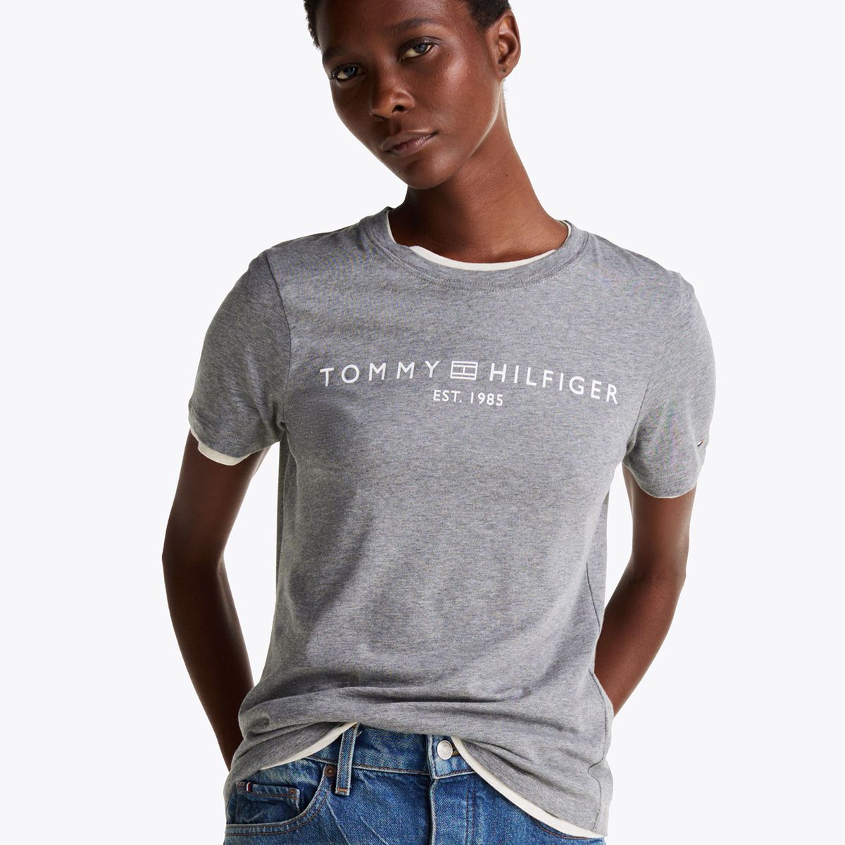 TOMMY HILFIGER - Polera Signature Con Logo Gris Tommy Hilfiger