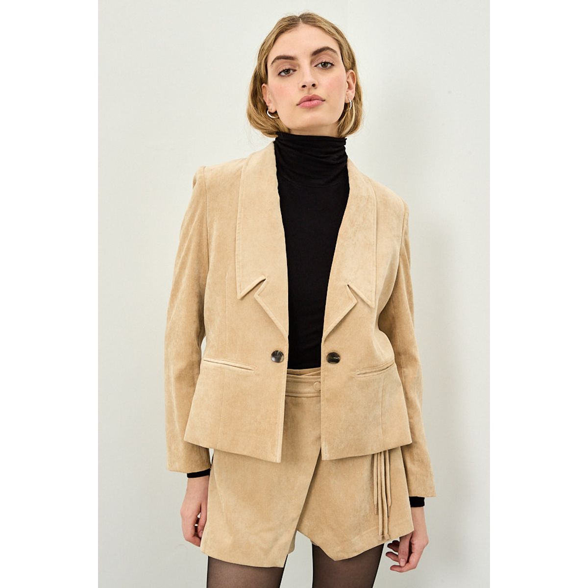 IO - Blazer Beige Mujer Io