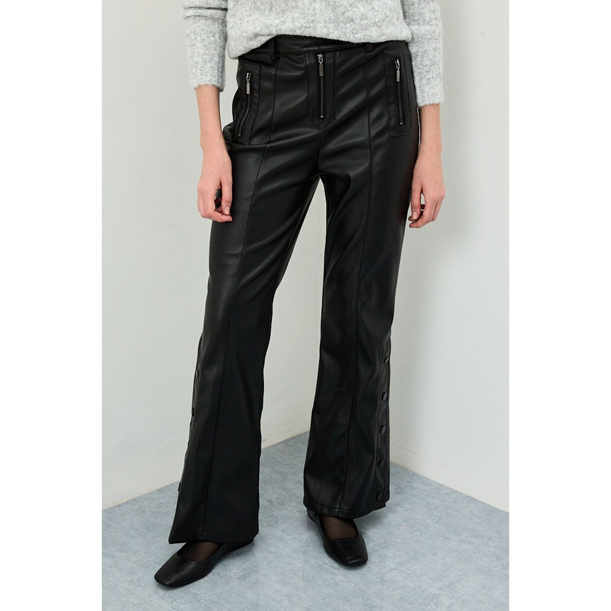 IO - Pantalon Negro Mujer Io