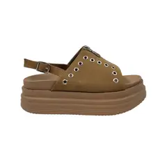 HERIEL - Sandalia Camel Plataforma Tachas.