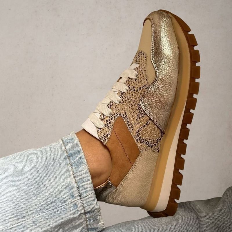 ANNY OUTFITS - Zapatillas Male Boa 100 % cuero.