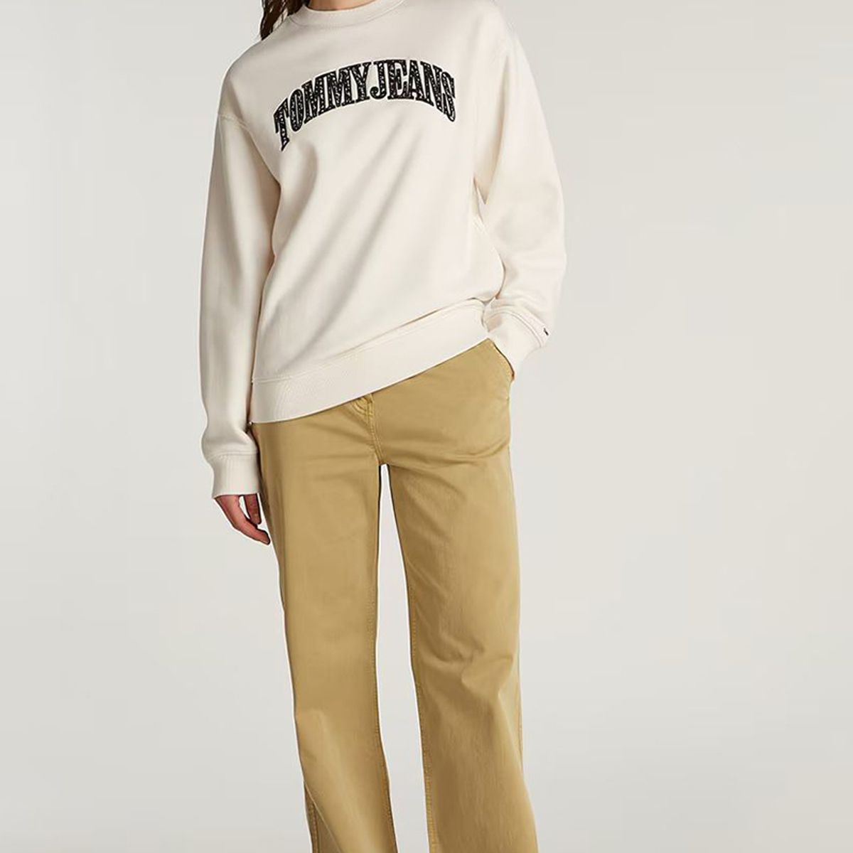 TOMMY HILFIGER - Polerón Relaxed Con Logo De Flores Blanco Tommy Jeans