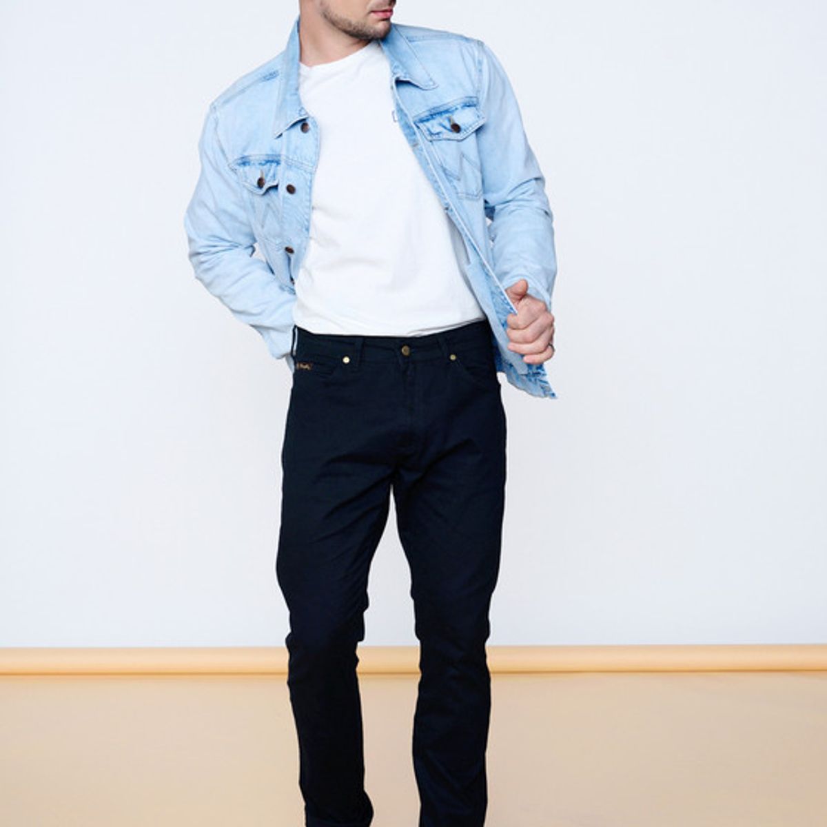 WRANGLER - Pantalón Tiro Alto Texas Twill Color Negro