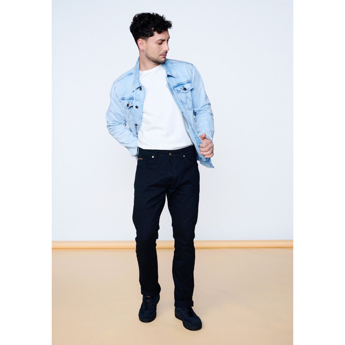 WRANGLER - Pantalón Tiro Alto Texas Twill Color Negro