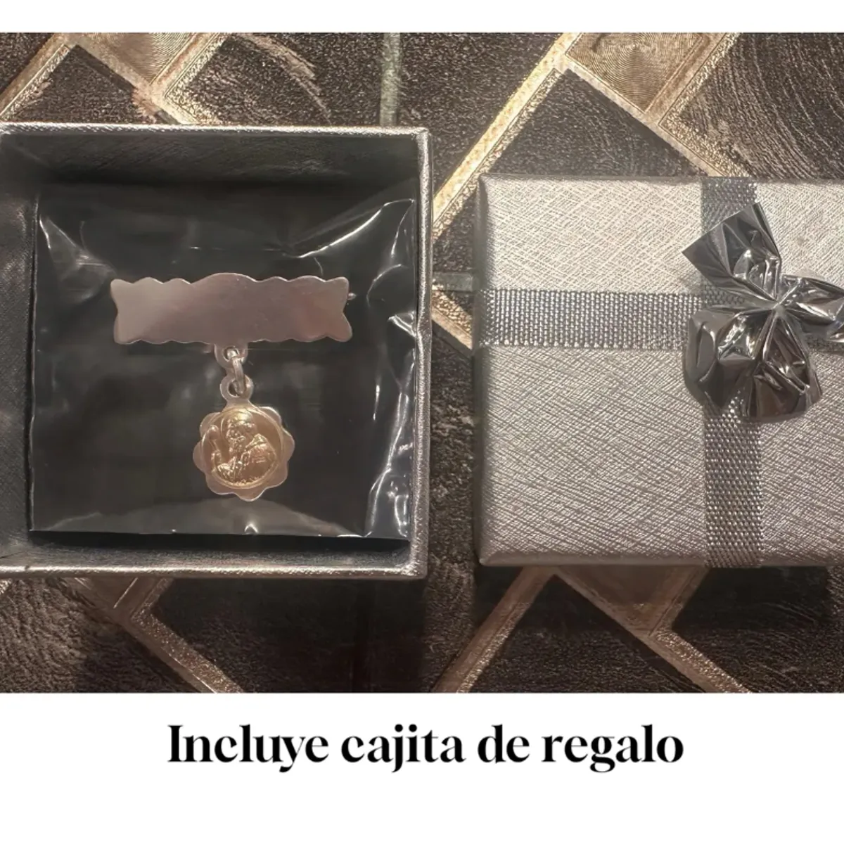 GENERICO - Prendedor Bebe Plata Con Baño de Oro San Benito Protector