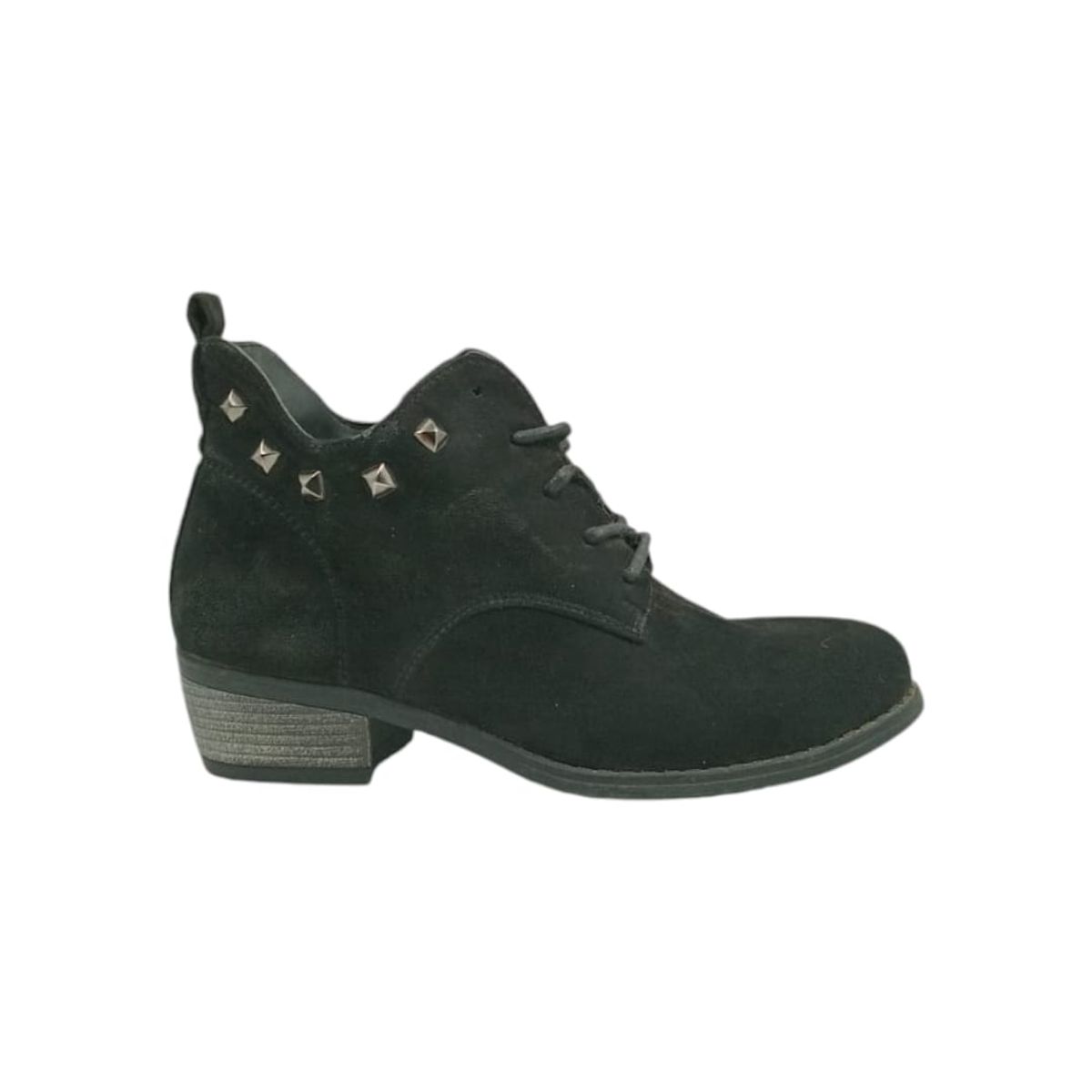 HERIEL - Zapato Negro Gamuza Tachas