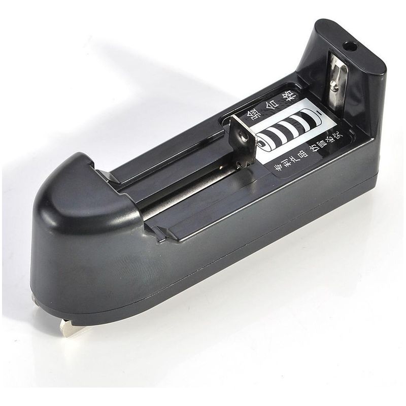 GENERICO - Cargador Universal para Baterías de Litio 186501634026650