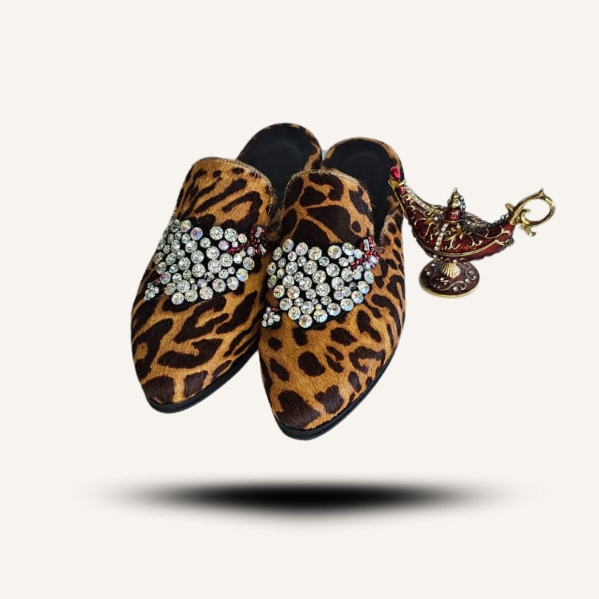 ANNY OUTFITS - Babucha leopar pelo cristal