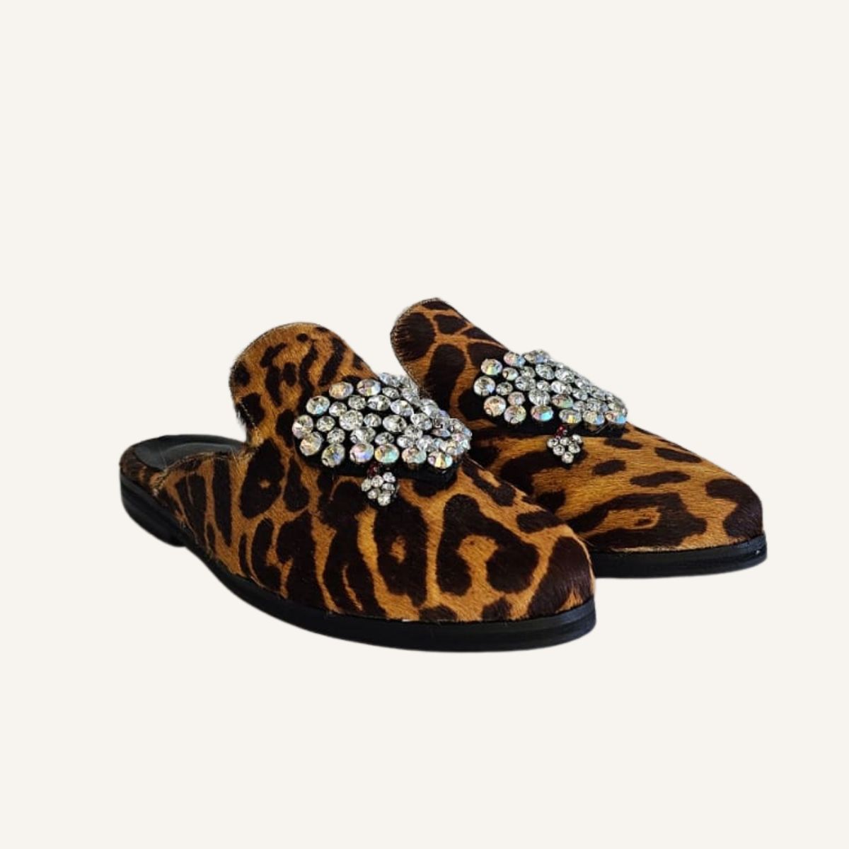 ANNY OUTFITS - Babucha leopar pelo cristal