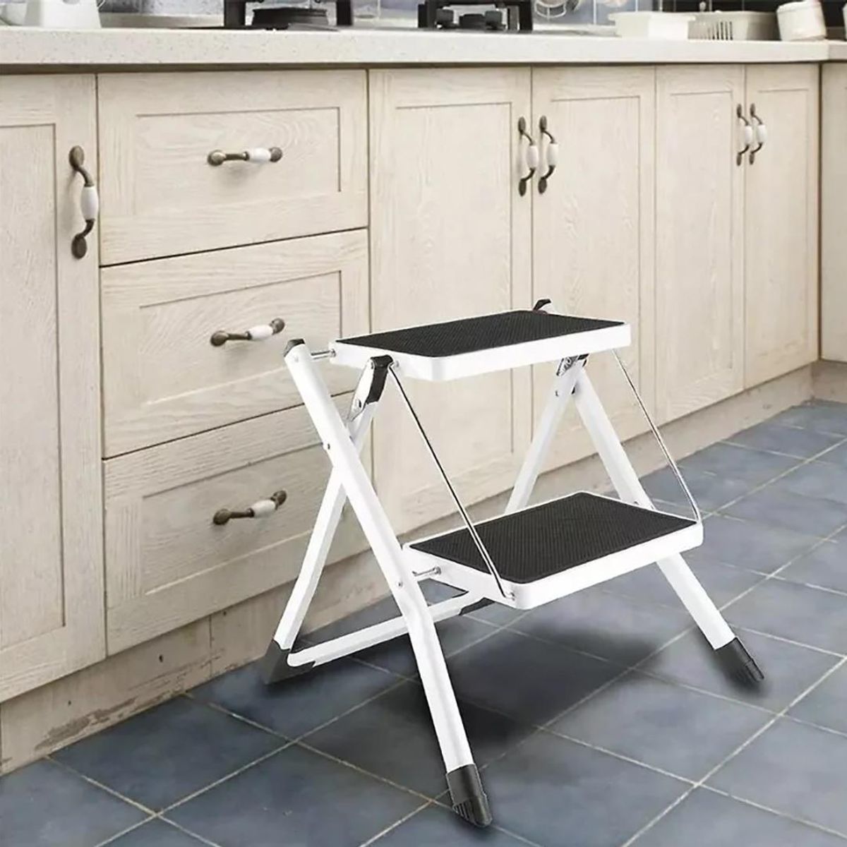 GENERICO - Escalera Plegable 2 Peldaños Ultra Compacta Color Blanco