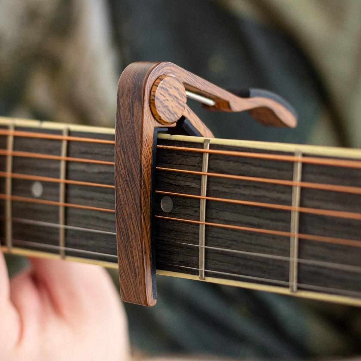 GENERICO - Cejilla de Guitarra Elegante con Acabado en Madera