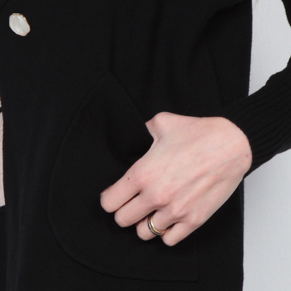 WADOS - CHALECO MANGA LARGA CON SOLAPA Y BOLSILLO EN DELANTERO