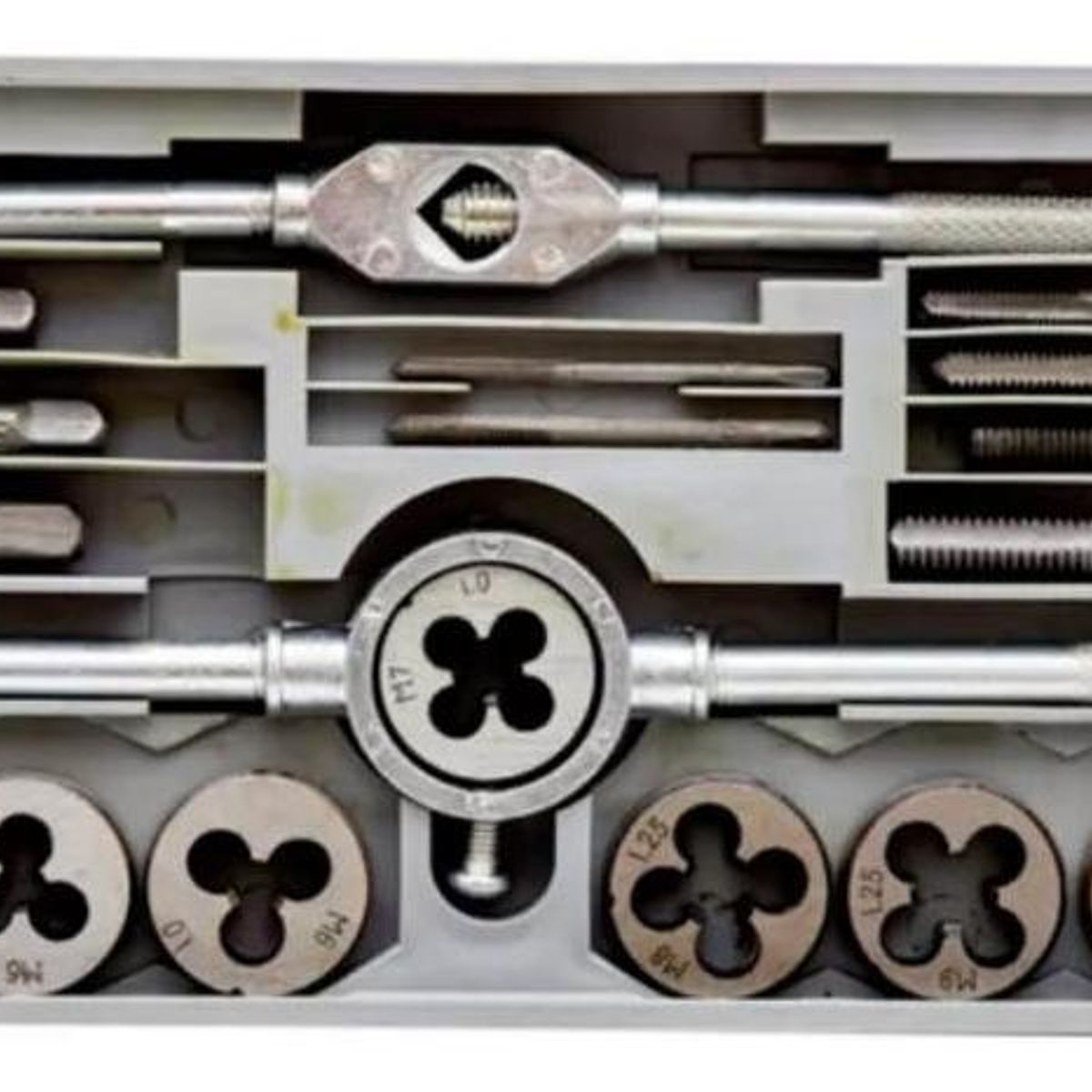 GENERICO - Juego de Machos y Cojinetes de Acero al Carbono