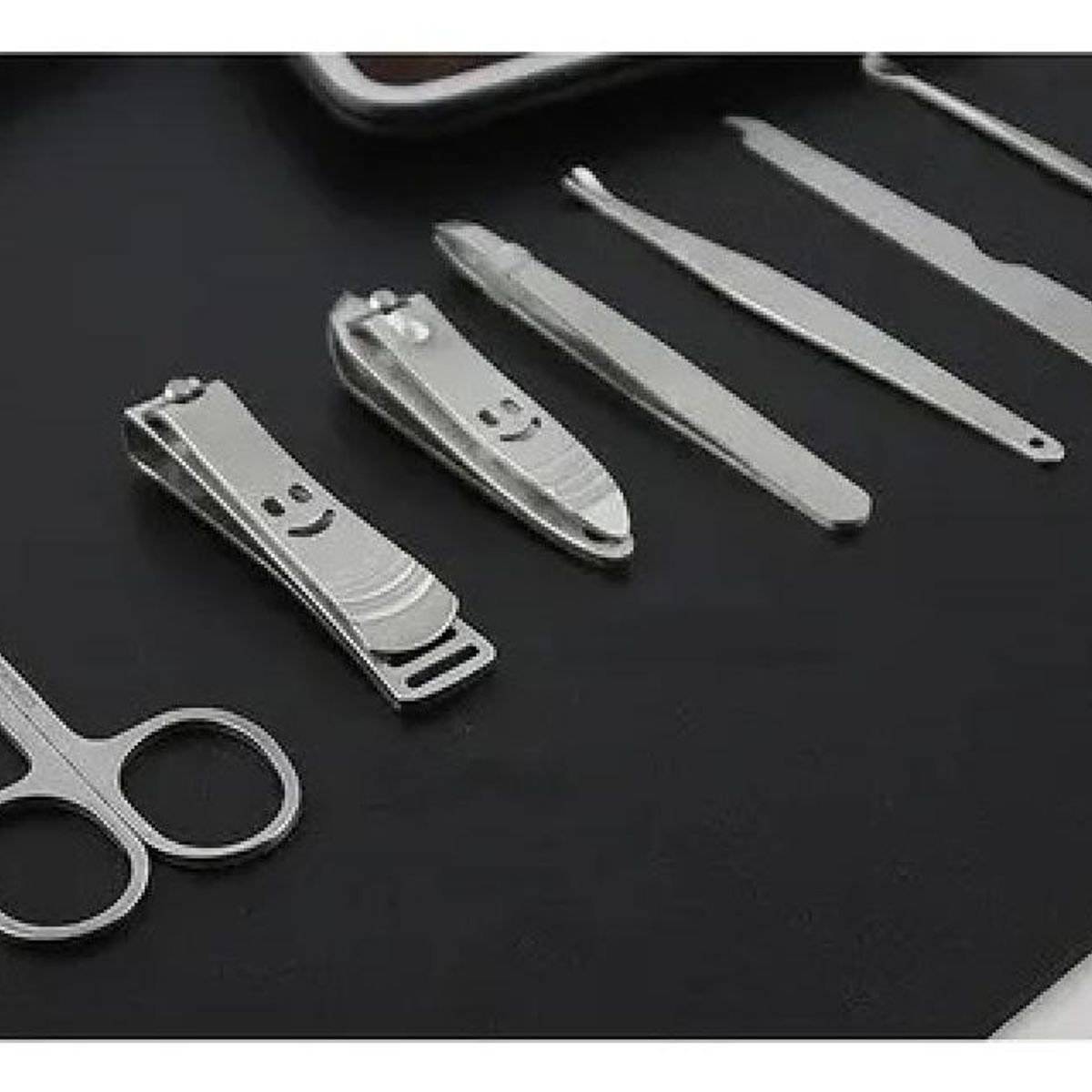 GENERICO - Set de Manicure Profesional de 7 Piezas en Estuche Elegante