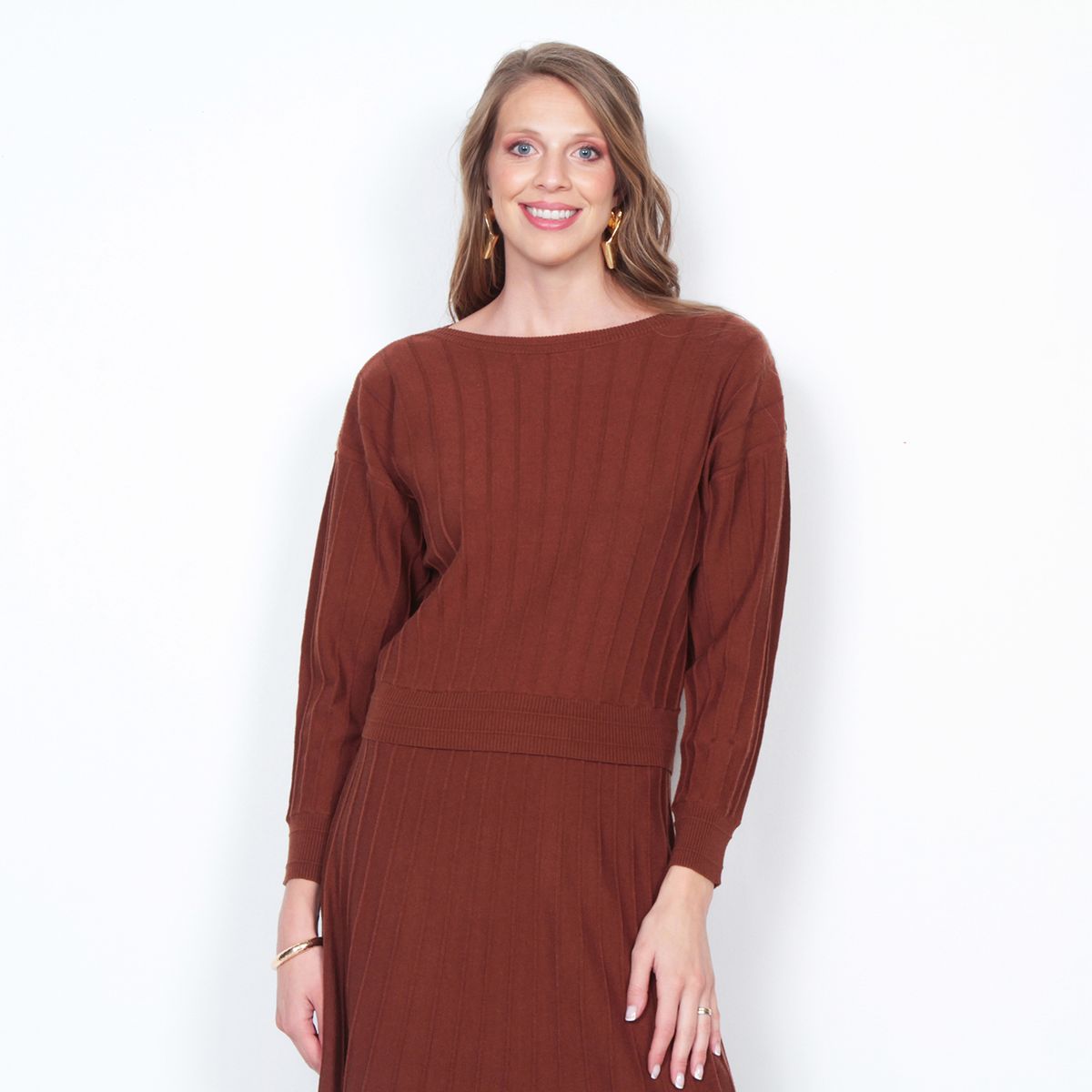 WADOS - SWEATER MANGA LARGA SOLIDO ESCOTE REDONDO