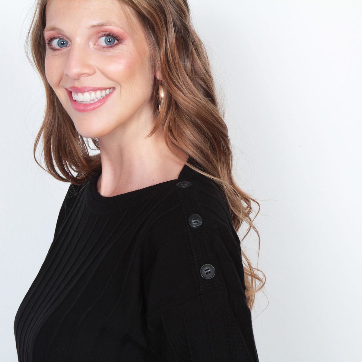 WADOS - SWEATER MANGA LARGA SOLIDO ESCOTE REDONDO