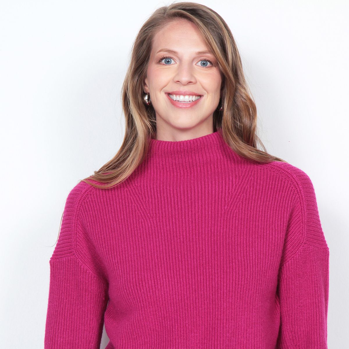 WADOS - SWEATER MANGA LARGA SOLIDO CON CUELLO ALTO