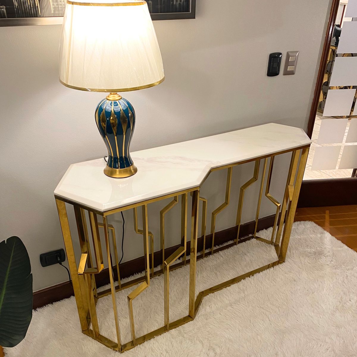 GENERICO - Mesa de Arrimo Atenea Dorado Blanco Estambul Design.