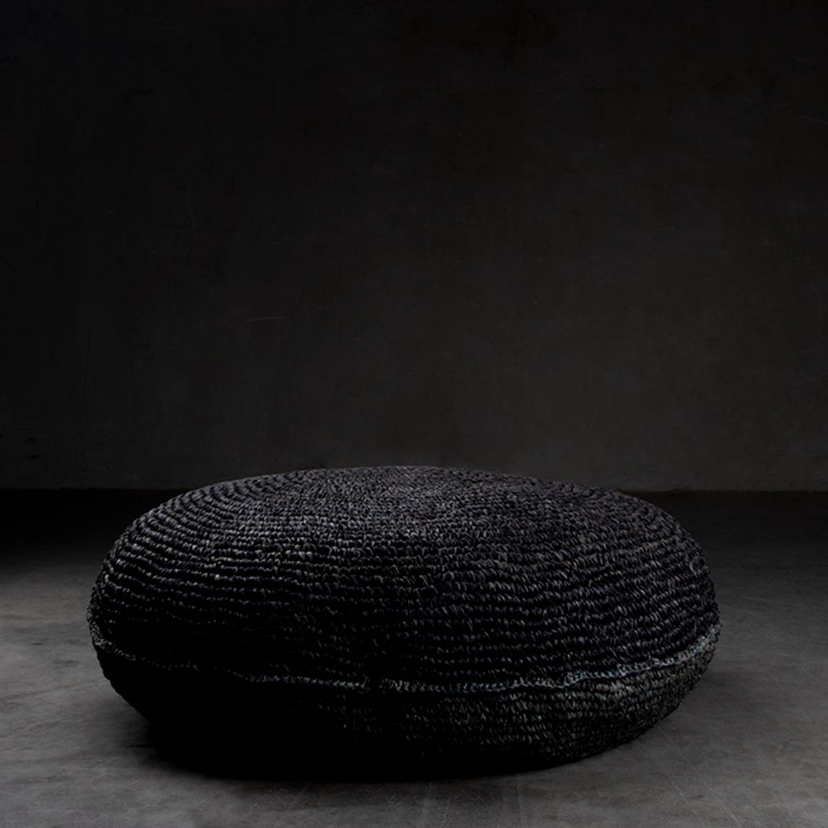 DECOMUEBLES - Cojin Palau Redondo Negro 100 * 30