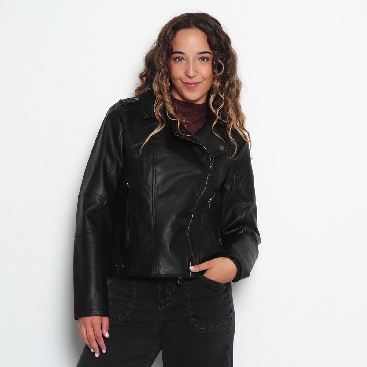 WADOS - CHAQUETA MOTOQUERA MANGA LARGA DE CUERO ECOLOGICO