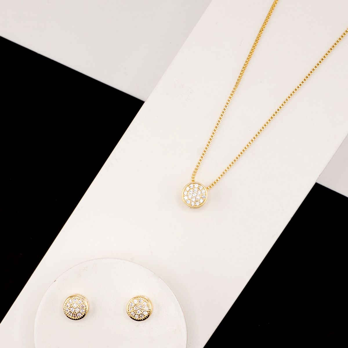 JOYAS MONTERO - Conjunto Catarina Gold Microcircones