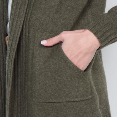 Imagen 2 del producto CHALECO MANGA LARGA CON CAPUCHA Y BOLSILLOS